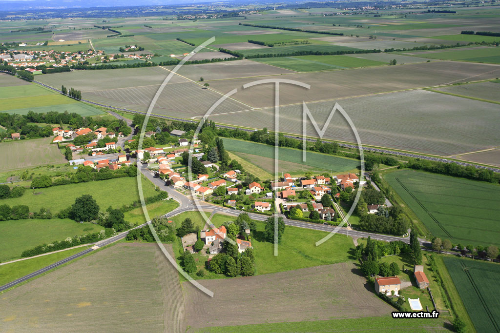 Photo arienne de Saint-Beauzire (Puy Chany)