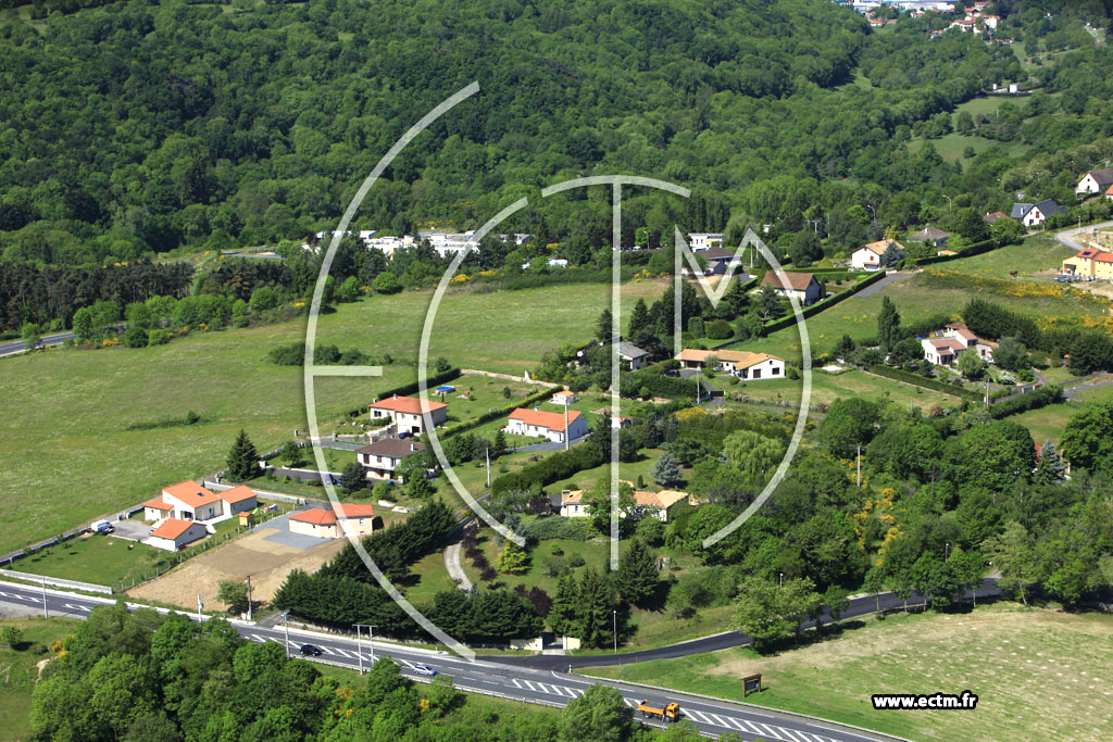 Photo arienne de Saint-Gens-Champanelle