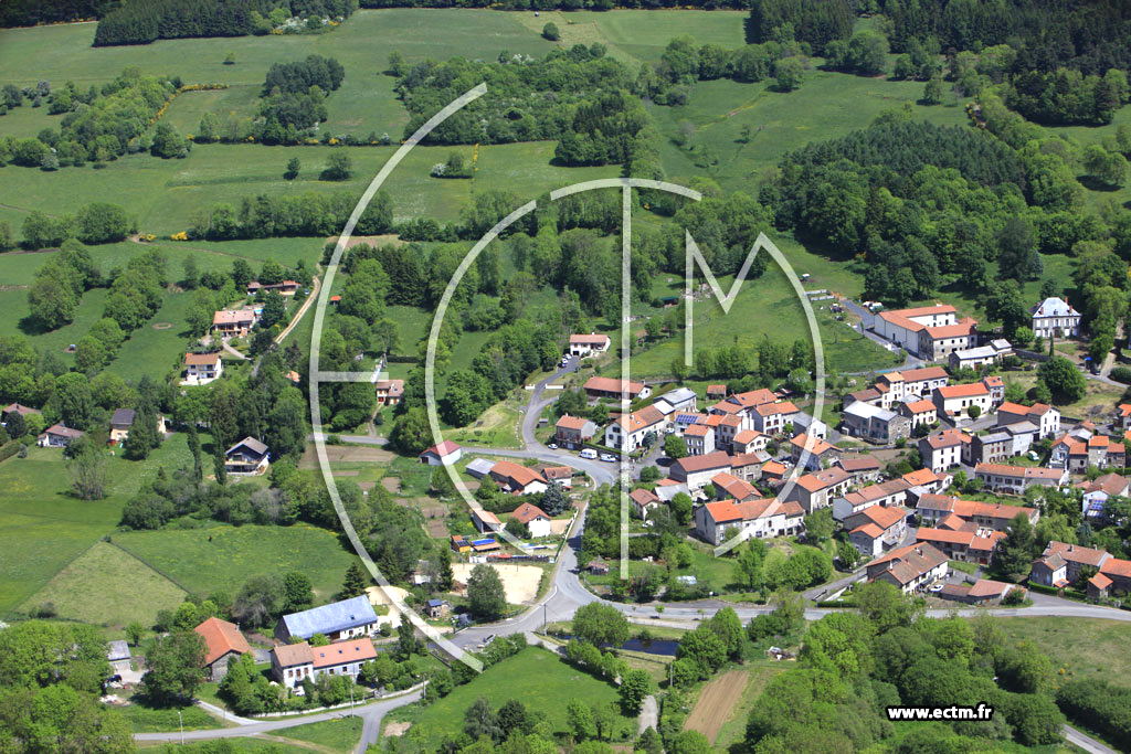 Photo arienne de Saint-Gens-Champanelle (Beaune)