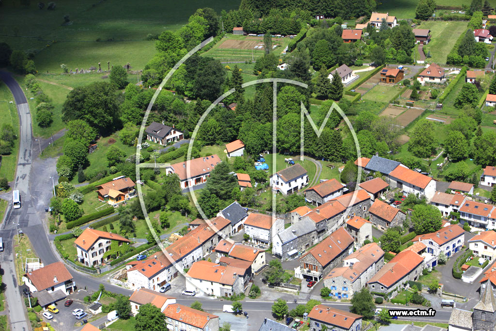 Photo arienne de Saint-Gens-Champanelle (Laschamp)