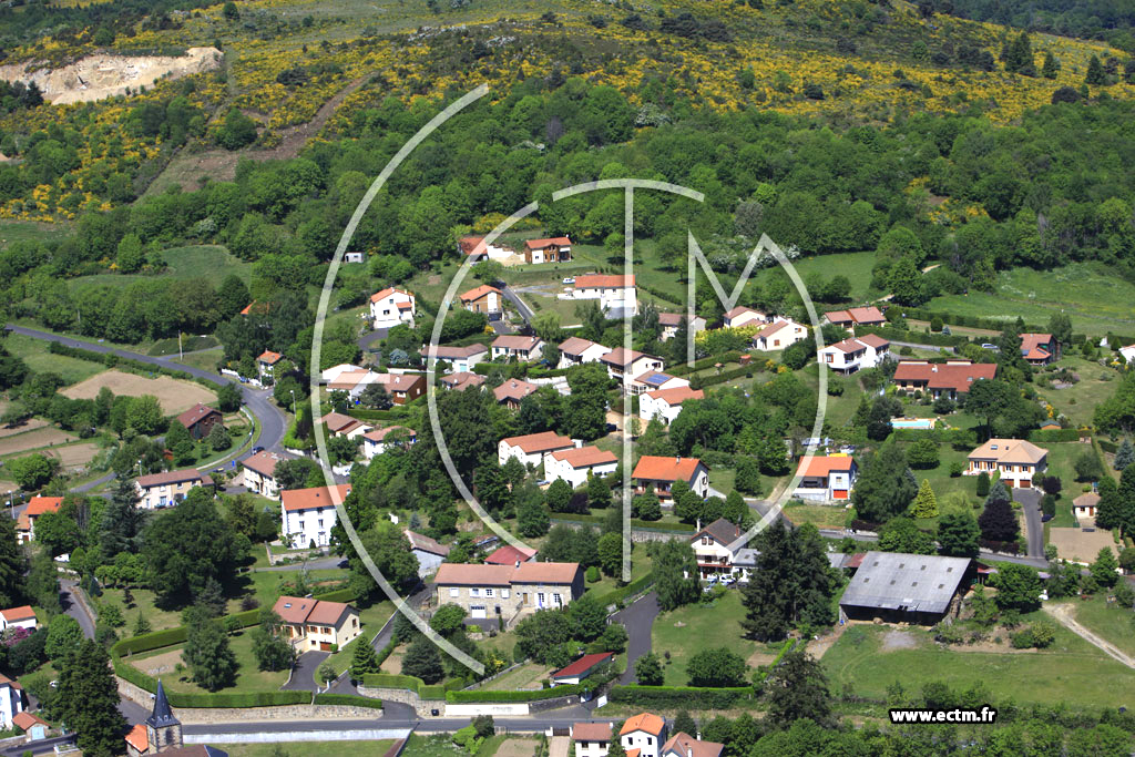 Photo arienne de Saint-Gens-Champanelle (Manson)