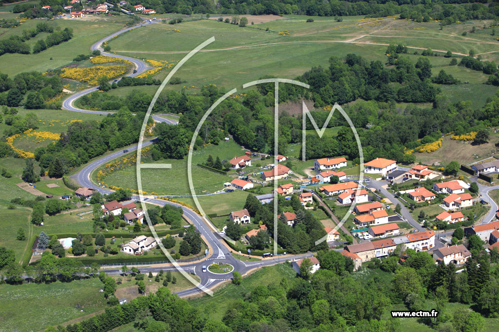 Photo arienne de Saint-Gens-Champanelle (Thdes)