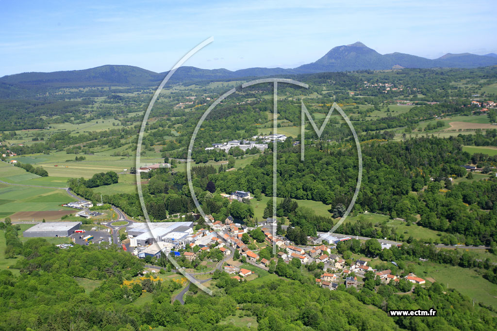 Photo arienne de Saint-Gens-Champanelle (Theix)