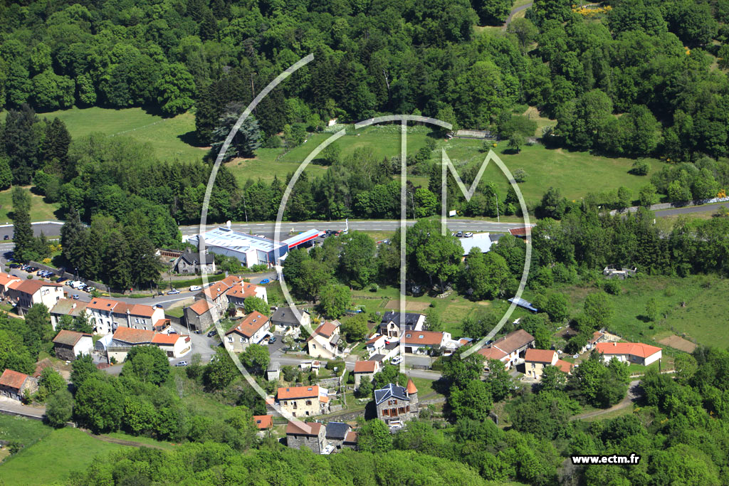 Photo arienne de Saint-Gens-Champanelle (Theix)