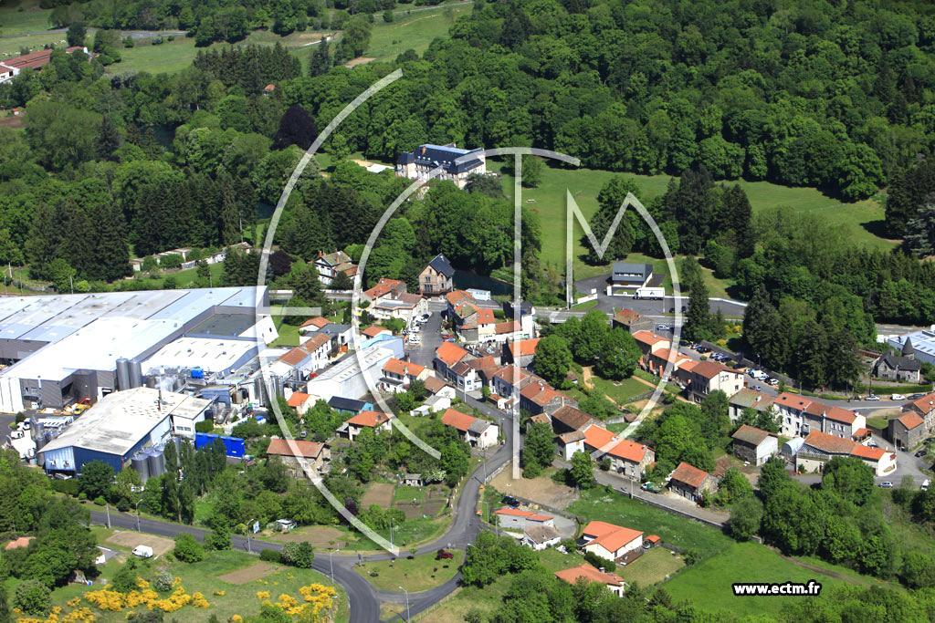 Photo arienne de Saint-Gens-Champanelle (Theix)