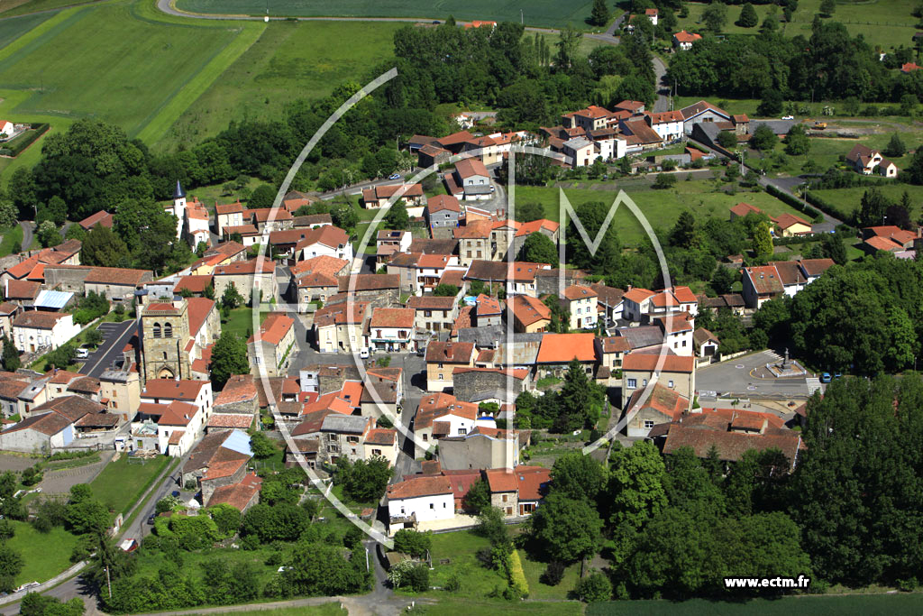 Photo arienne de Saint-Julien-de-Coppel