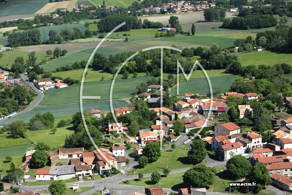 Photo arienne de Saint-Julien-de-Coppel (Contournat)