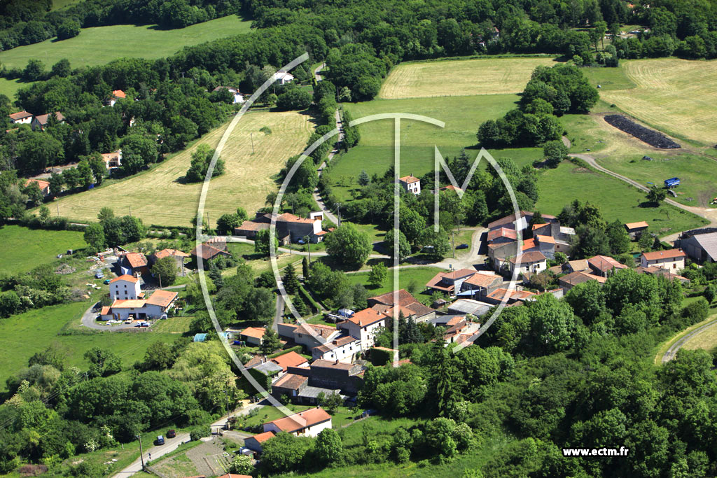 Photo arienne de Saint-Julien-de-Coppel (Pointilloux)