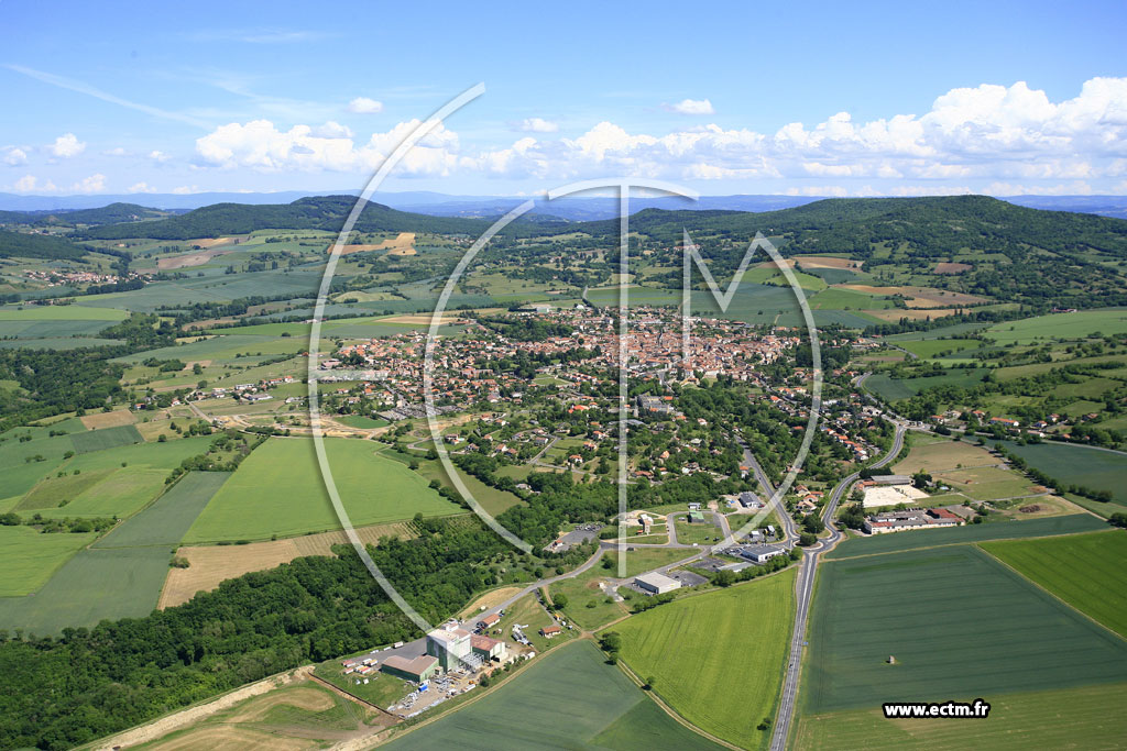 Photo arienne de Vic-le-Comte