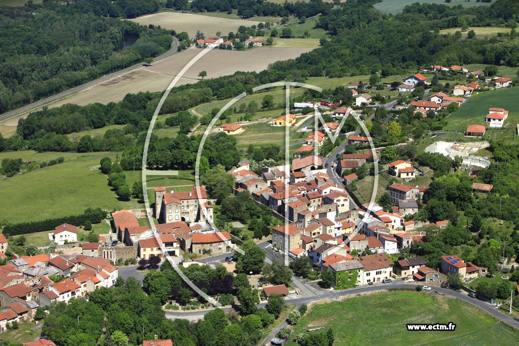 Photo arienne de Vic-le-Comte (Lachaux)