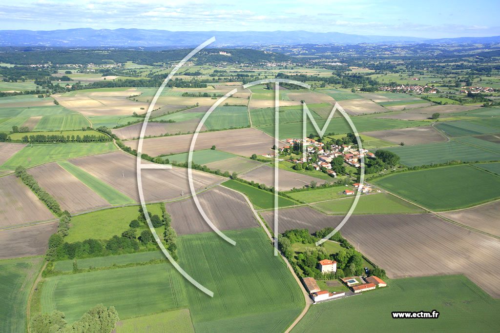 Photo arienne de Moissat (Les Charles)