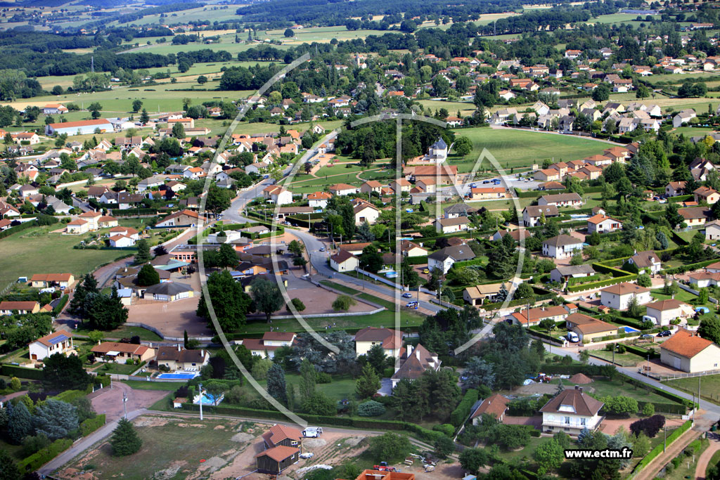 Photo arienne de Commelle-Vernay (Les Gallinires)