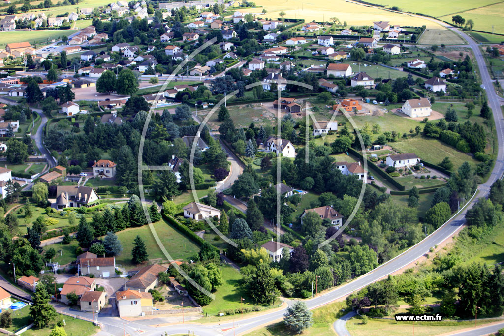 Photo arienne de Commelle-Vernay (Route Touristique)