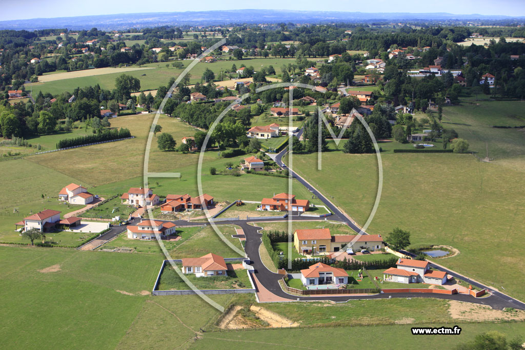Photo arienne de Notre-Dame-de-Boisset (Les Ormes)