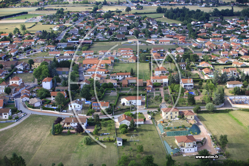 Photo arienne de Pouilly-les-Nonains