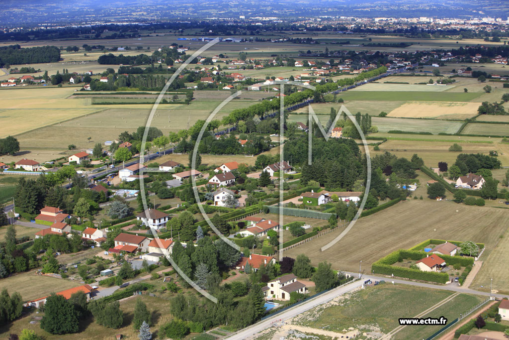 Photo arienne de Pouilly-les-Nonains