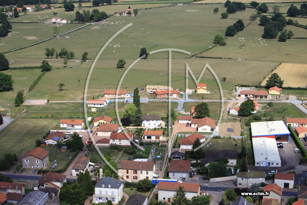 Photo arienne de Pouilly-sous-Charlieu