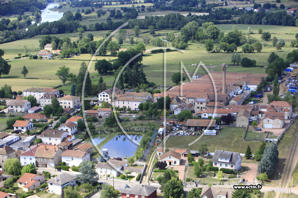 Photo arienne de Pouilly-sous-Charlieu