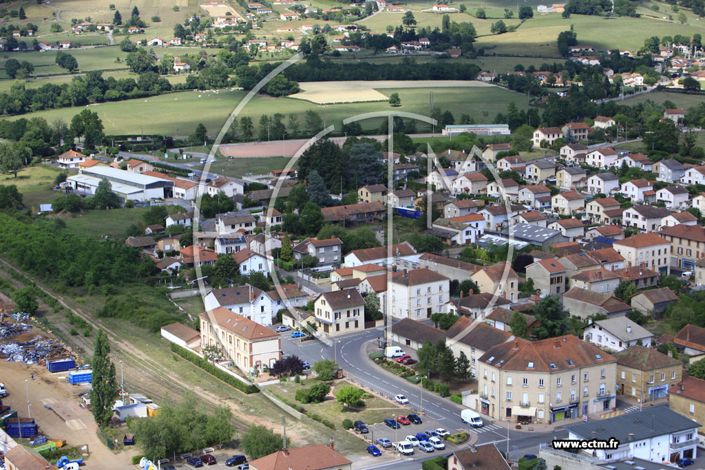 Photo arienne de Pouilly-sous-Charlieu