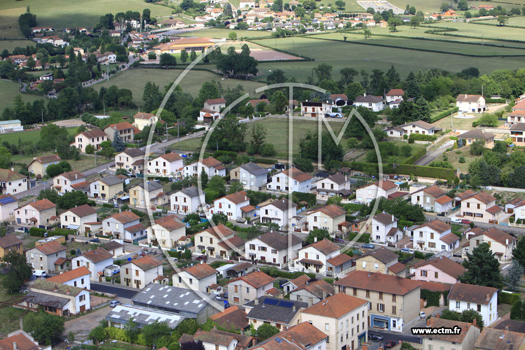 Photo arienne de Pouilly-sous-Charlieu