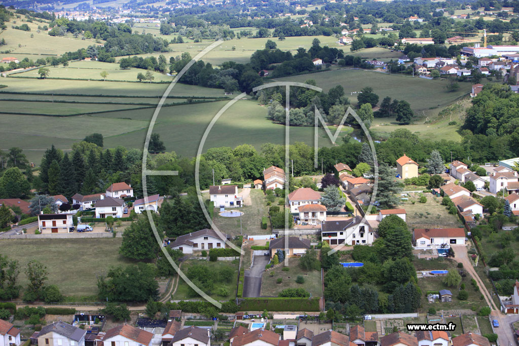 Photo arienne de Pouilly-sous-Charlieu