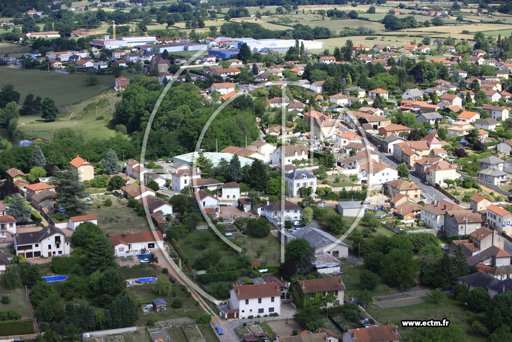 Photo arienne de Pouilly-sous-Charlieu