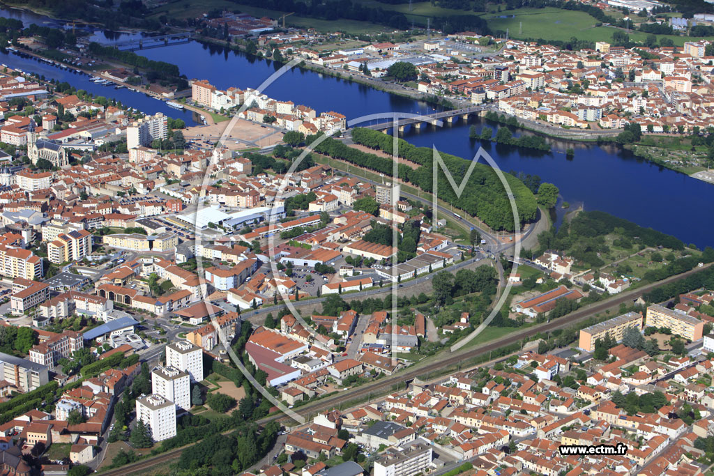 Photo arienne de Roanne (Quartier Bords de Loire)