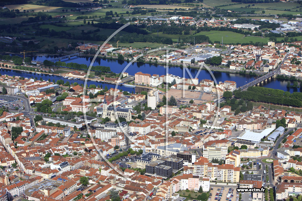 Photo arienne de Roanne (Quartier Bords de Loire)