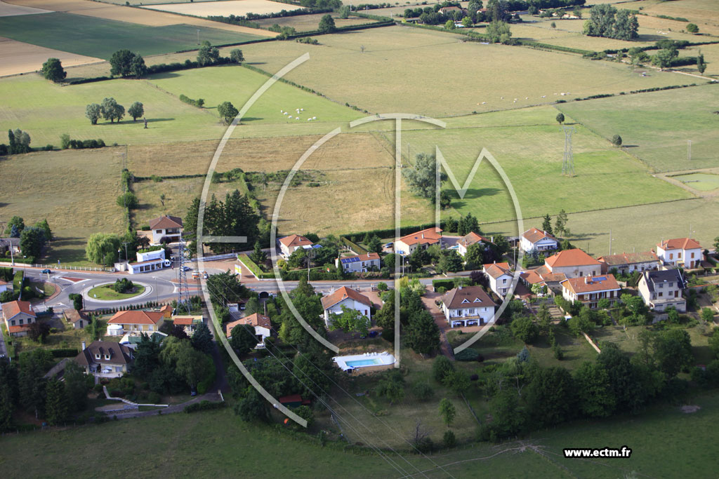 Photo arienne de Saint-Lger-sur-Roanne