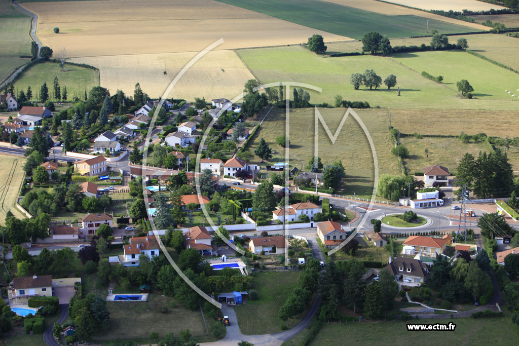 Photo arienne de Saint-Lger-sur-Roanne