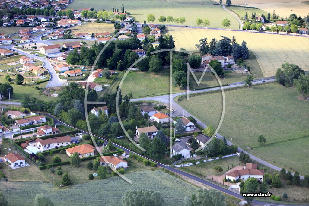 Photo arienne de Saint-Lger-sur-Roanne