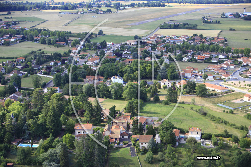 Photo arienne de Saint-Lger-sur-Roanne