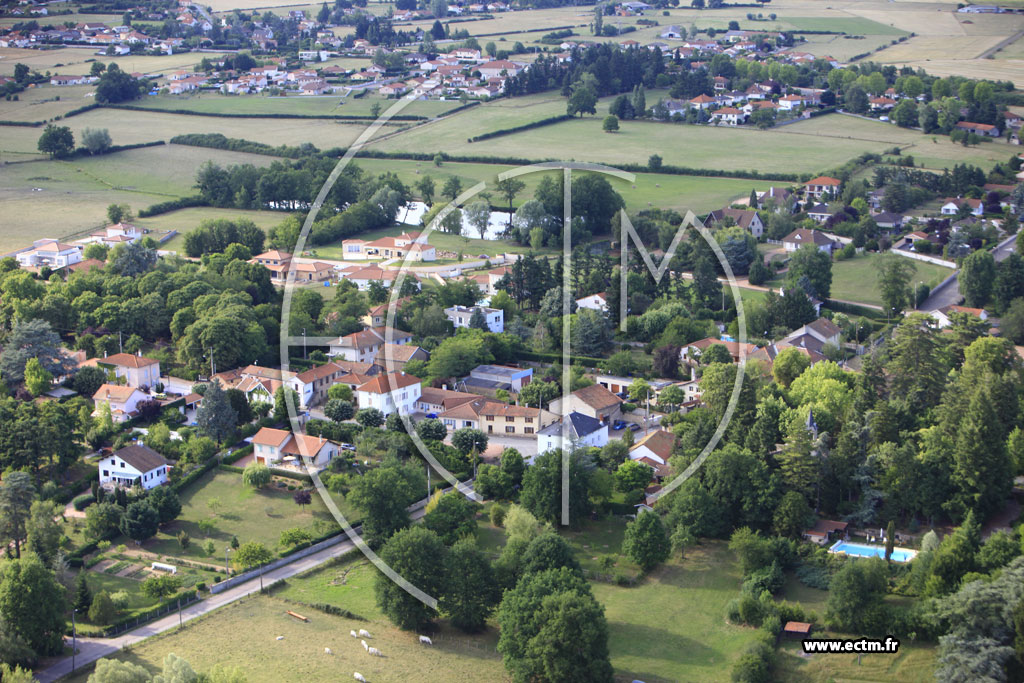 Photo arienne de Saint-Lger-sur-Roanne