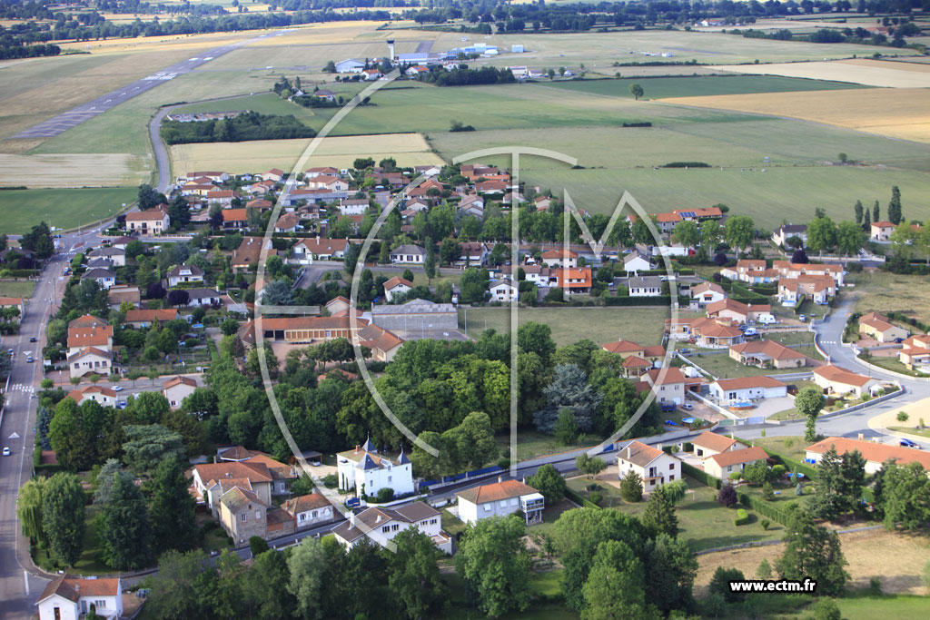 Photo arienne de Saint-Lger-sur-Roanne