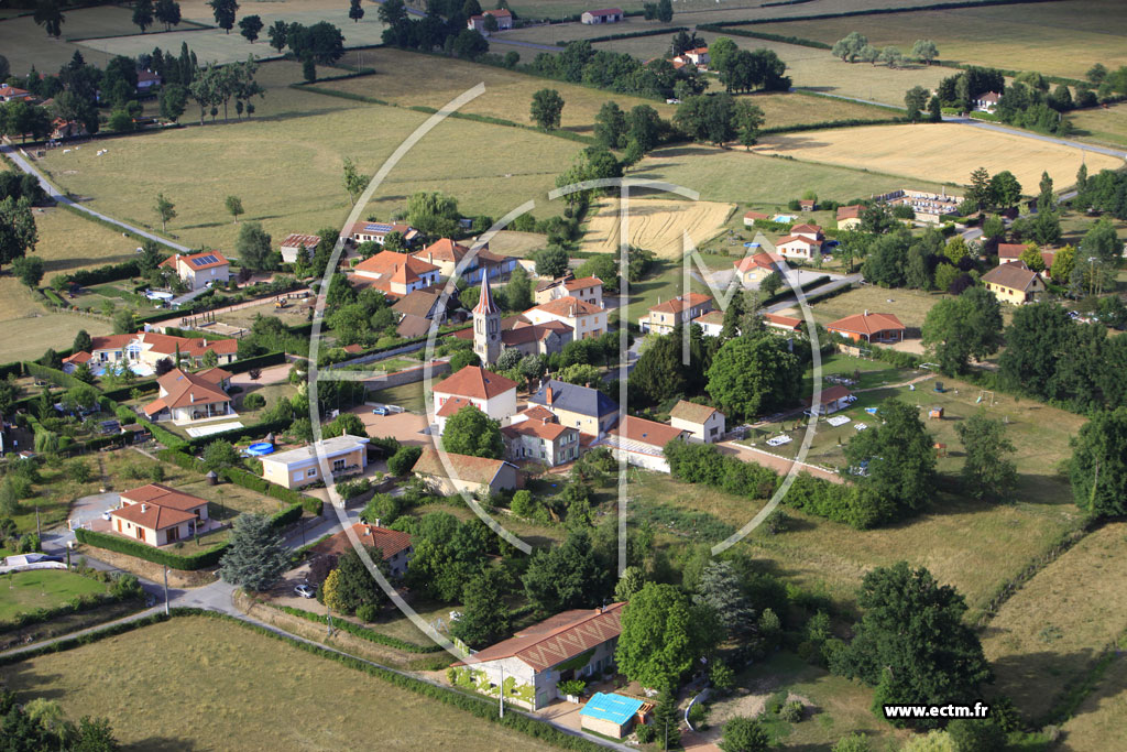 Photo arienne de Pouilly-les-Nonains (Saint-Martin de Boisy)