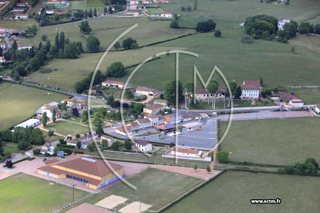 Photo arienne de Saint-Nizier-sous-Charlieu