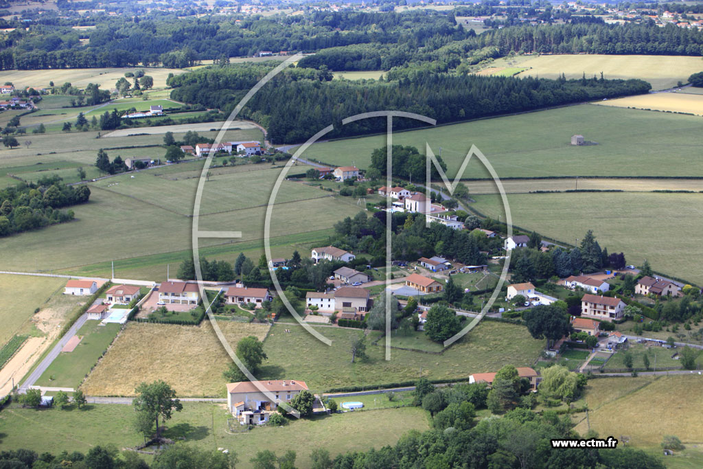 Photo arienne de Saint-Nizier-sous-Charlieu