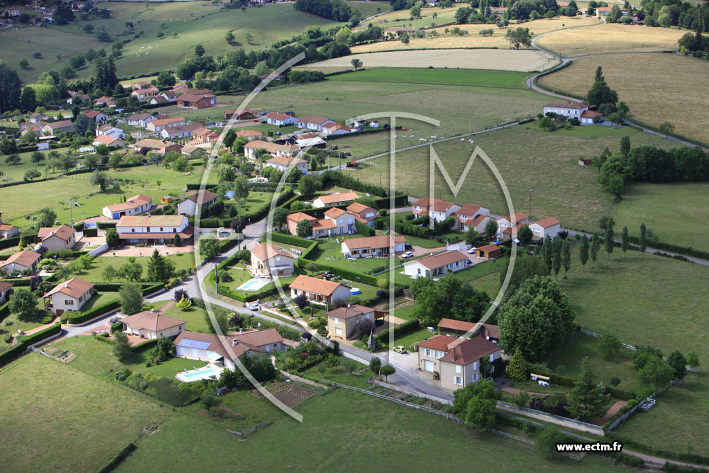 Photo arienne de Saint-Nizier-sous-Charlieu