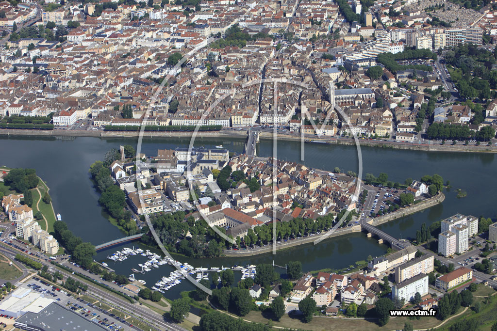 Photo arienne de Chalon-sur-Sane (L'le Saint-Laurent)