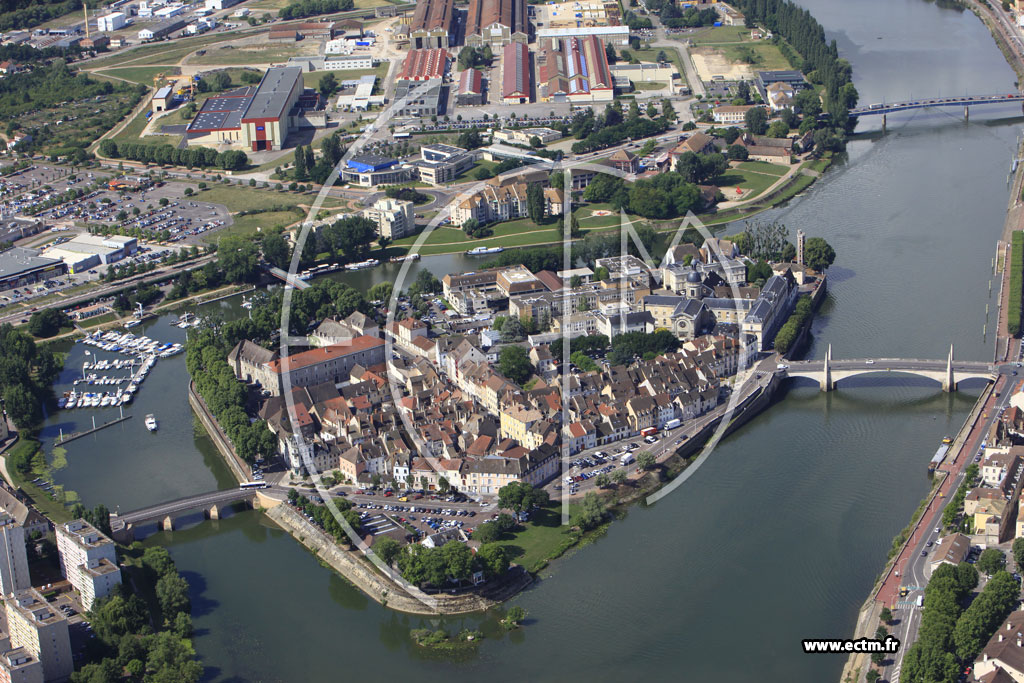 Photo arienne de Chalon-sur-Sane (L'le Saint-Laurent)