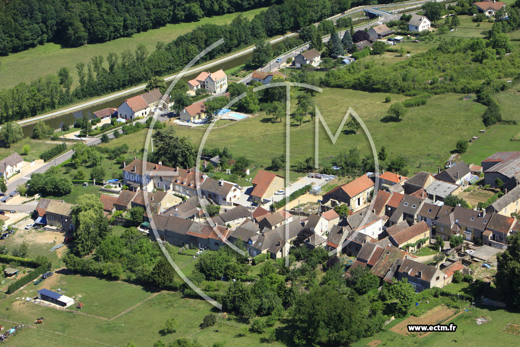 Photo arienne de Chassey-le-Camp (Corchanut)
