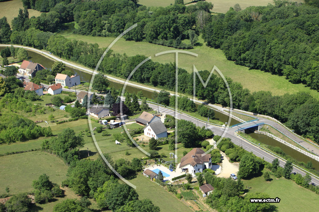 Photo arienne de Chassey-le-Camp (Corchanut)