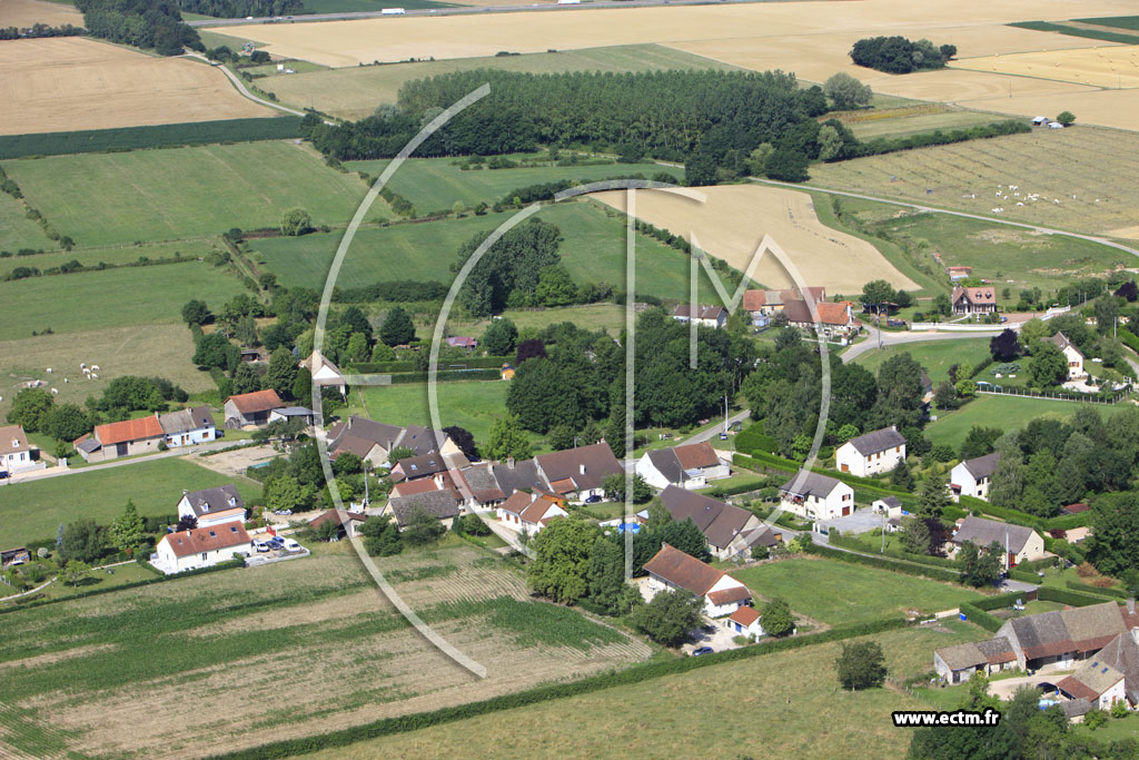 Photo arienne de Saint-Loup-de-Varennes (Vincelles)