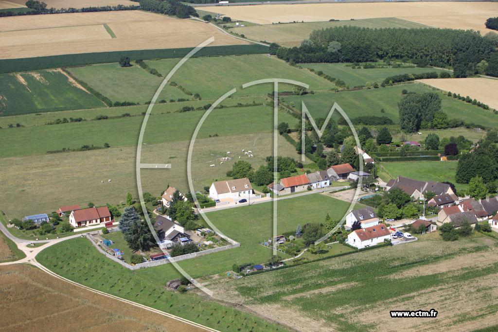 Photo arienne de Saint-Loup-de-Varennes (Vincelles)
