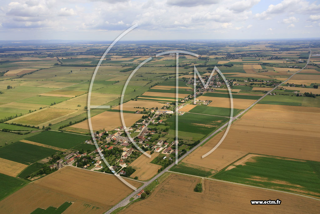 Photo arienne de Saint-Maurice-en-Rivire