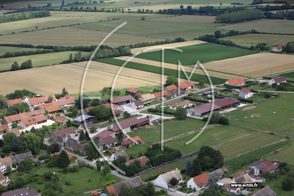 Photo arienne de Saint-Maurice-en-Rivire