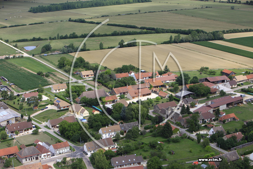 Photo arienne de Saint-Maurice-en-Rivire