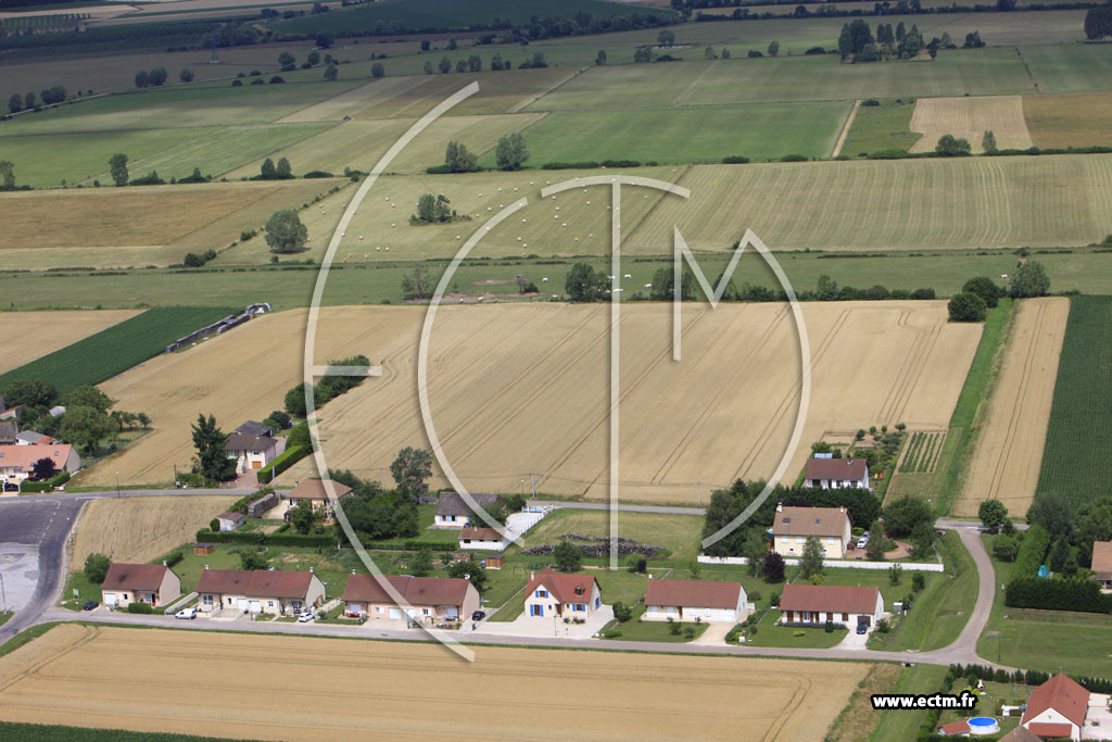 Photo arienne de Saint-Maurice-en-Rivire