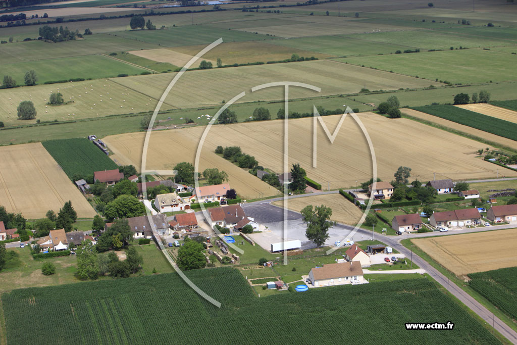 Photo arienne de Saint-Maurice-en-Rivire