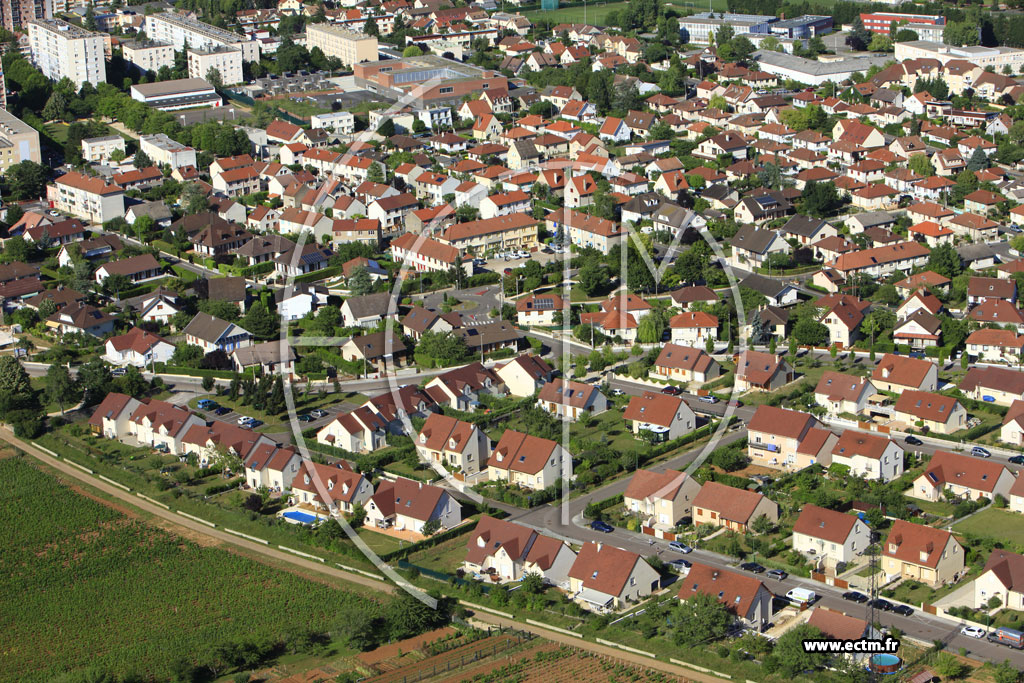 Photo arienne de Chenve (La Champagne)